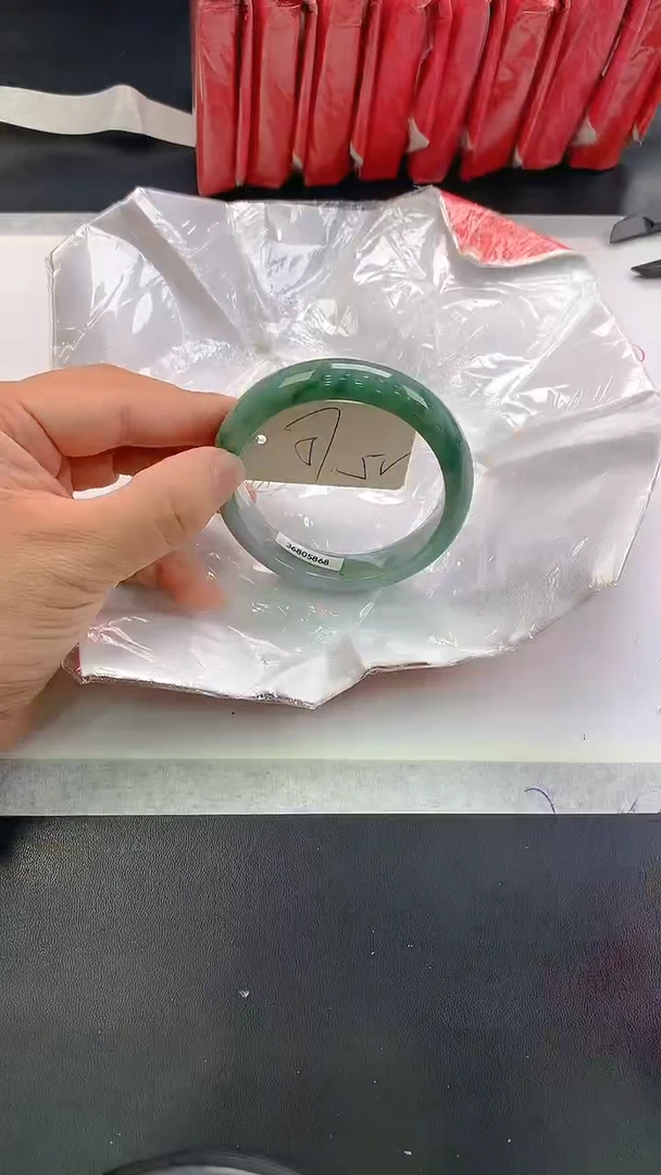 未镶嵌手镯翡翠52