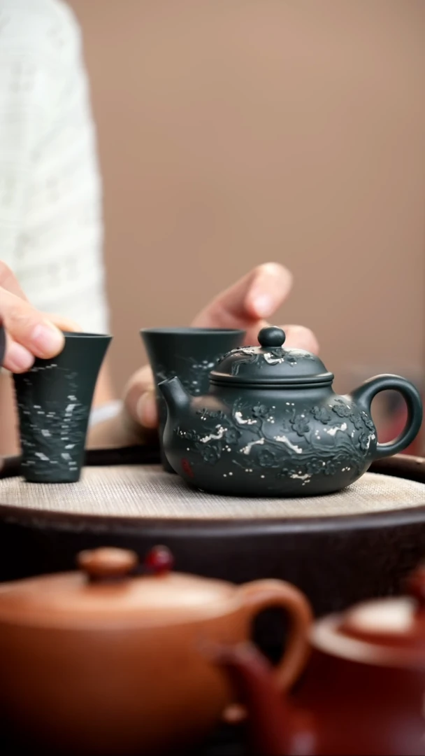 茶壶紫砂九龄君子兰容天堆梅雪景+2杯007