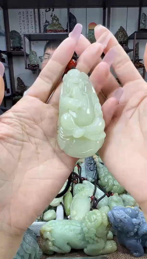 未镶嵌和田玉把件1