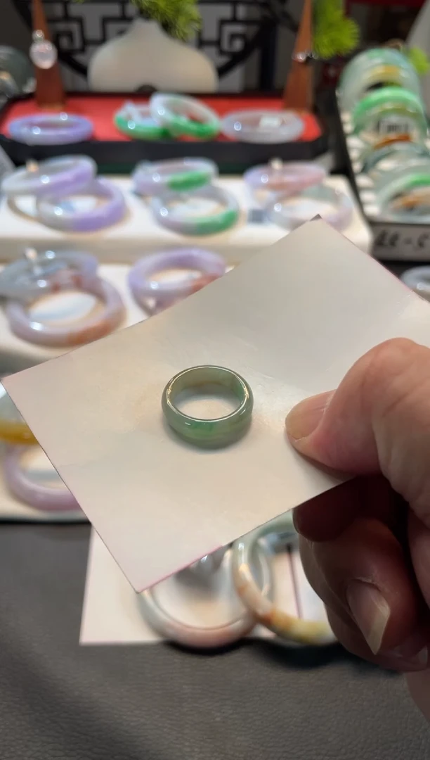 未镶嵌戒指翡翠51号链接 有纹裂 9 10