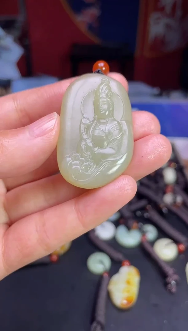 颈饰未镶嵌和田玉1