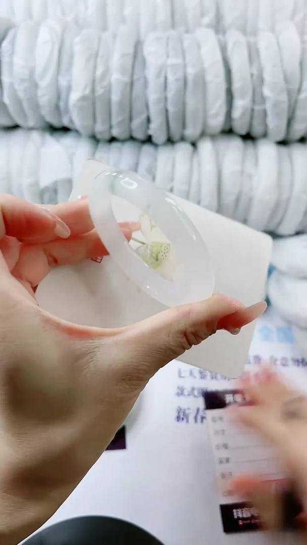 【闪购商品】石英质玉手镯未镶嵌0464686407-多样性发货