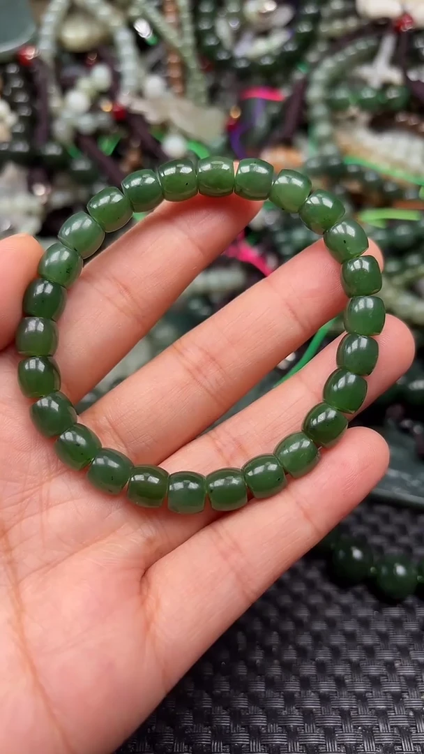 和田玉未镶嵌颈饰1