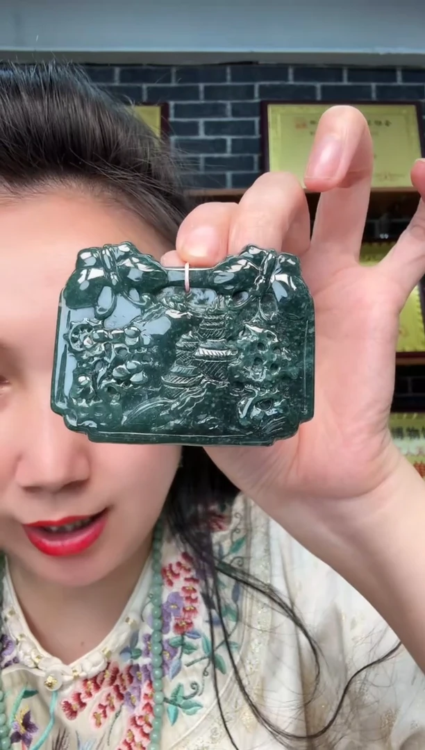 颈饰未镶嵌翡翠牌子