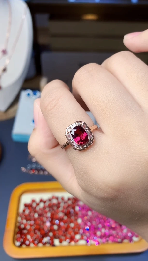 银S925镶嵌戒指石榴石天然镁铝