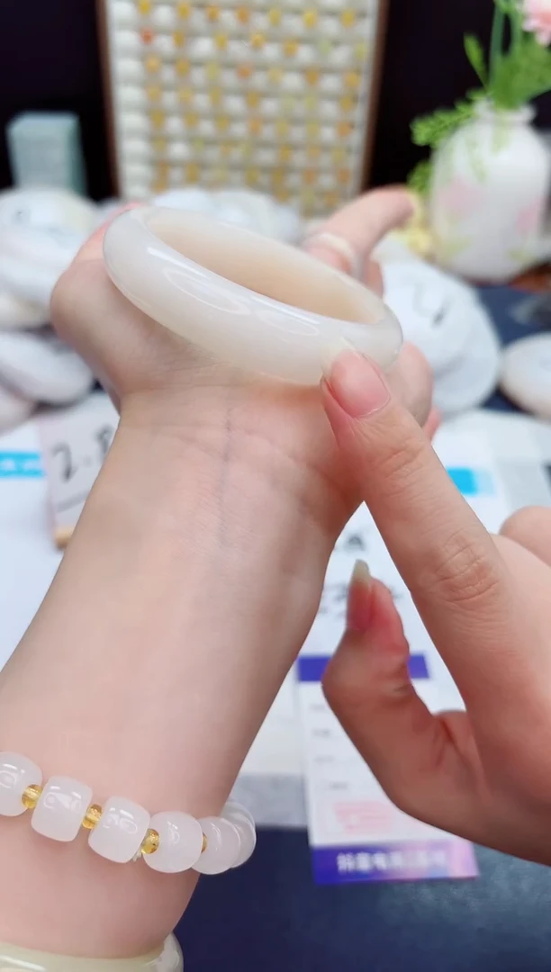 未镶嵌手镯石英质玉424-财气镯-圈口55