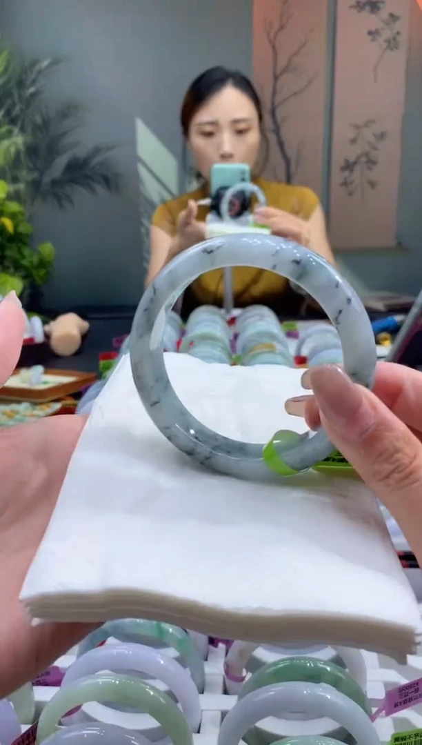 未镶嵌手镯翡翠000086520