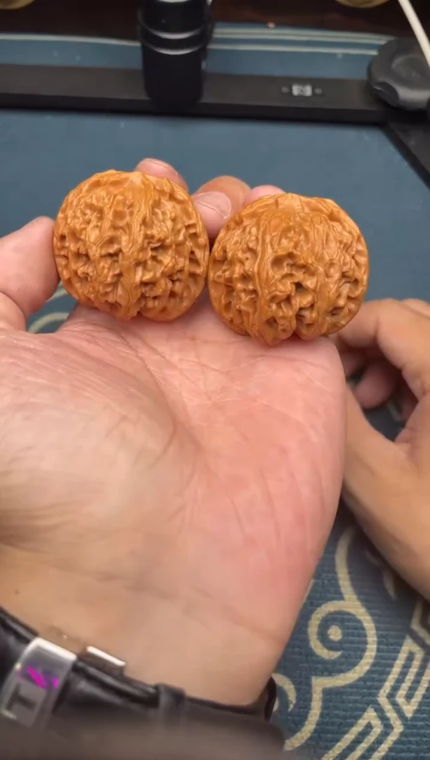 文玩核桃吊坠苹果园全品40