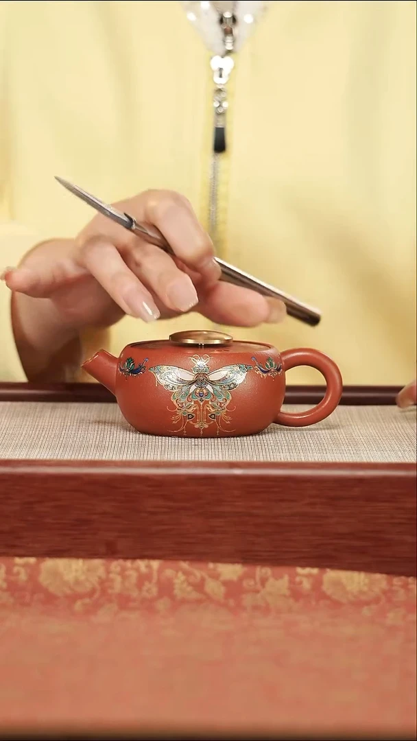 宜兴紫砂壶    0414  A44