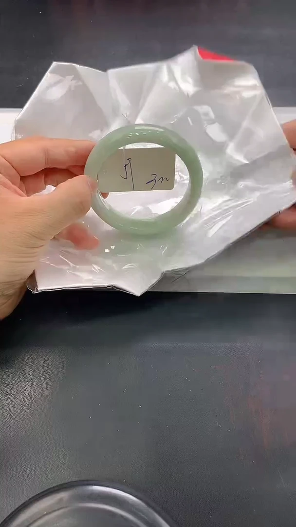 翡翠手镯未镶嵌154