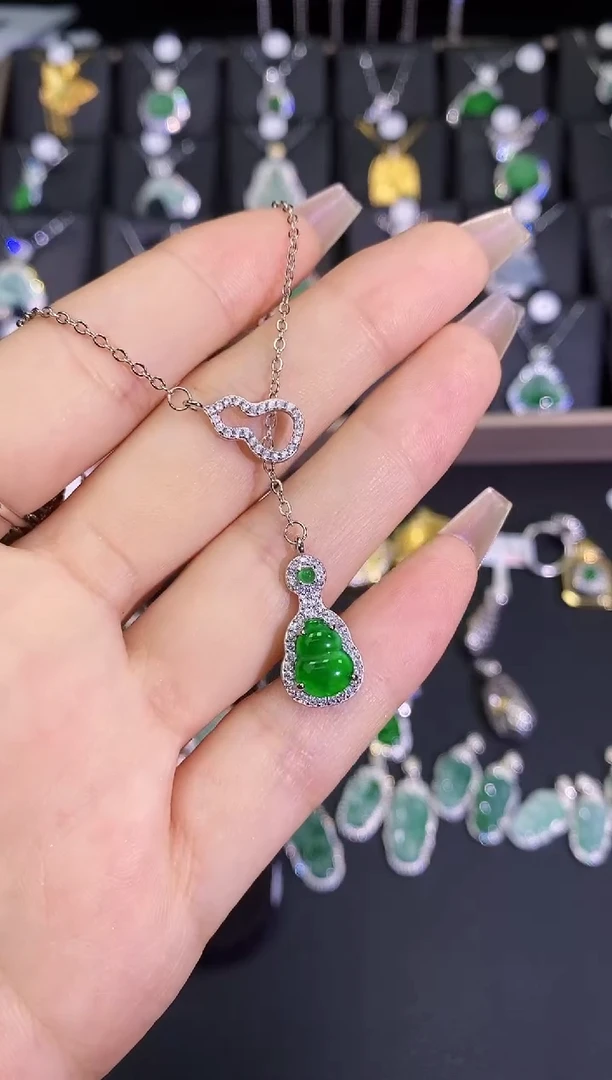 【闪购商品】翡翠套链未镶嵌翡翠吊坠