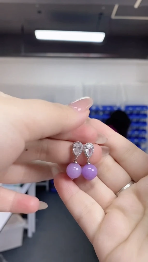 【闪购商品】翡翠耳饰未镶嵌多样性发其一颜色微差