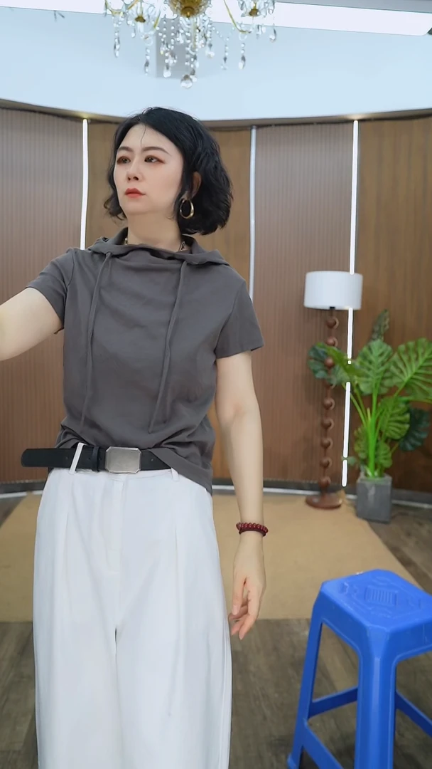 灰色帽衫灰色帽衫灰色帽衫灰色帽衫