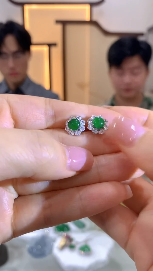 银S925镶嵌翡翠耳饰翡翠