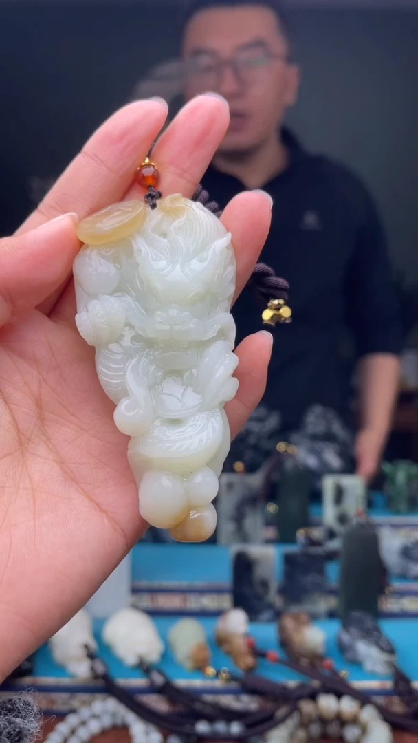 未镶嵌和田玉挂件1