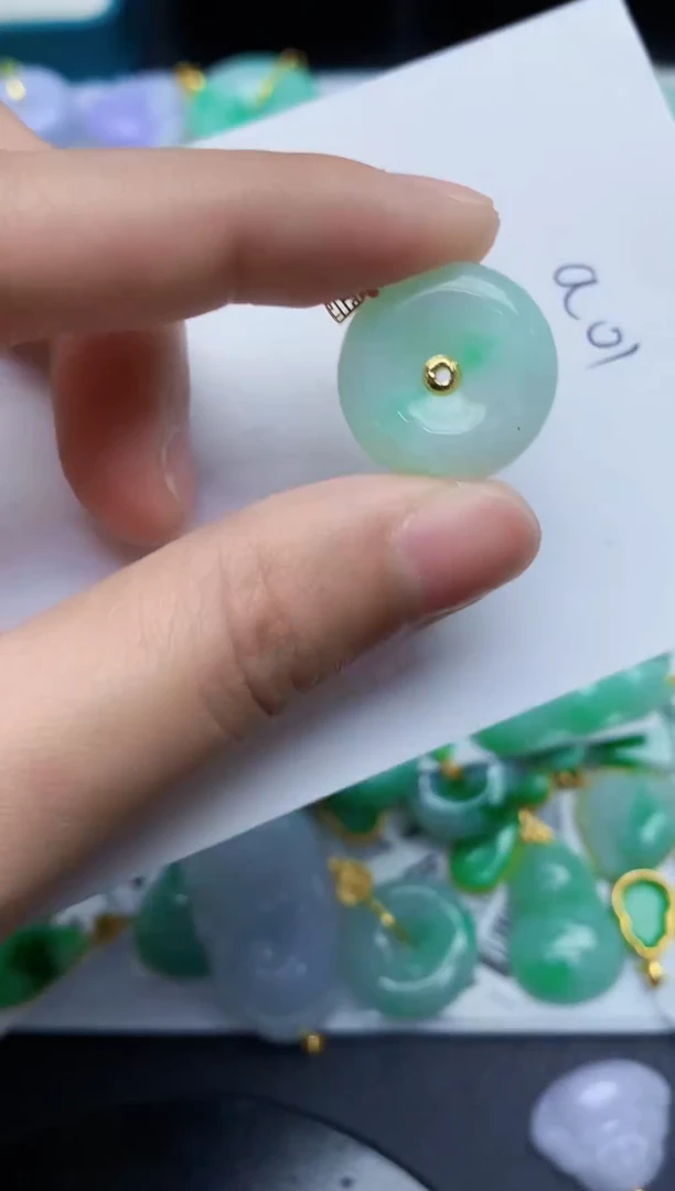 【闪购商品】翡翠颈饰18K金镶嵌000000000