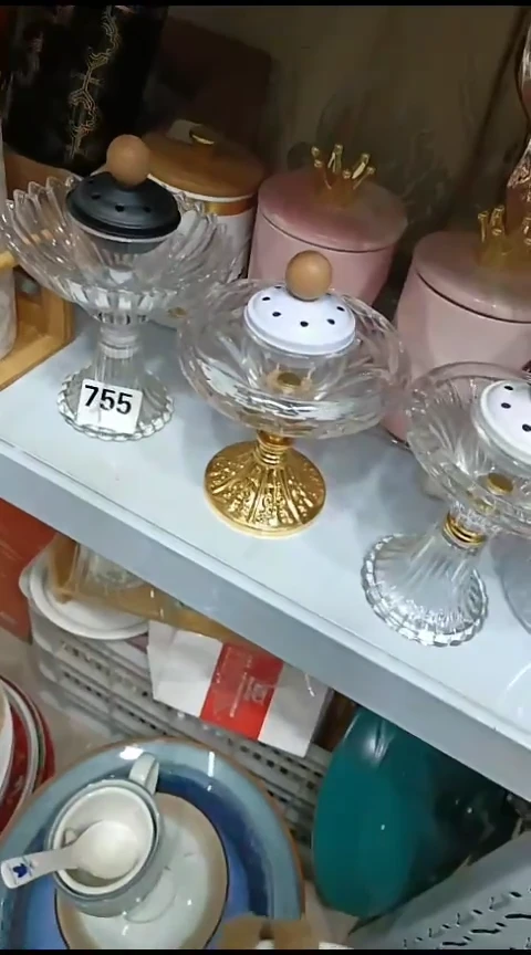 瓷755香薰炉随机发一个