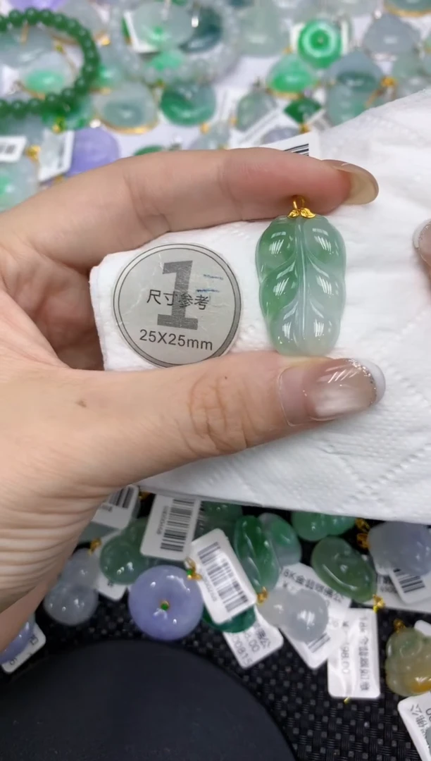 颈饰18K金镶嵌翡翠11111111