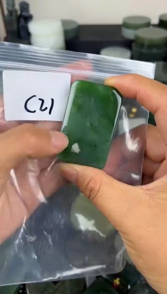 和田玉未镶嵌珠宝半成品牌子