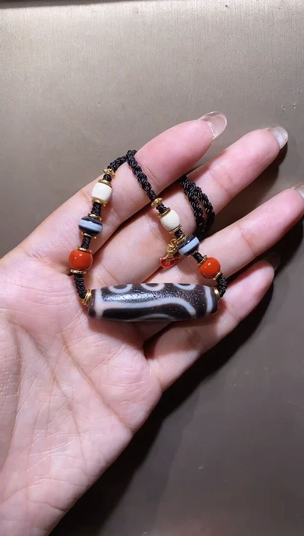 玛瑙/玉髓（覆膜）颈饰未镶嵌X