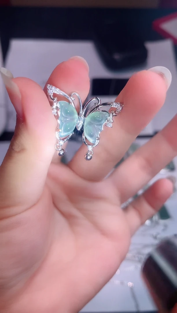 颈饰未镶嵌翡翠0芹0翡翠珠宝252