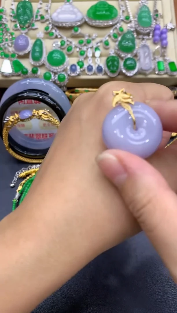 颈饰18K金镶嵌翡翠158-中国好珍宝