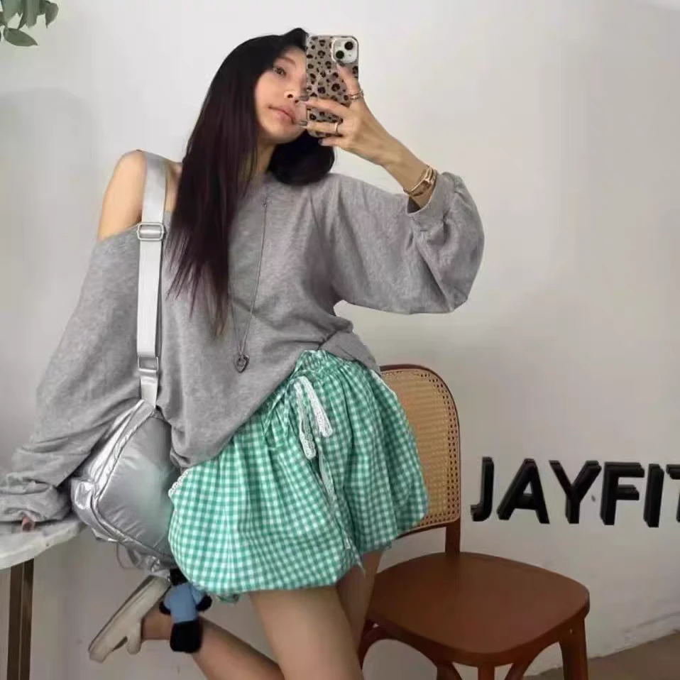 【奥莉】2025春夏：ins风蕾丝花边拼接格子休闲短裤2614