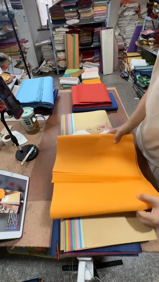 34*138佛黄色光板真金50张