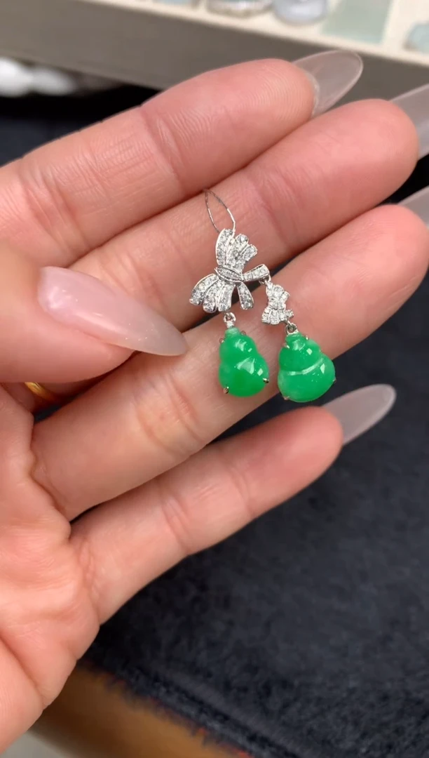 【闪购商品】翡翠颈饰18K金镶嵌葫芦