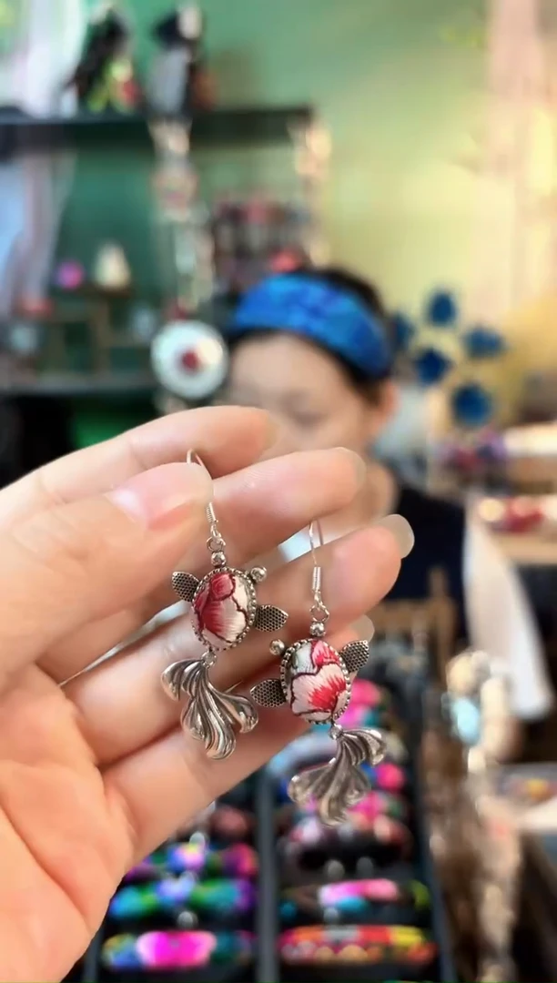 织绣彩云南阁非遗老绣700