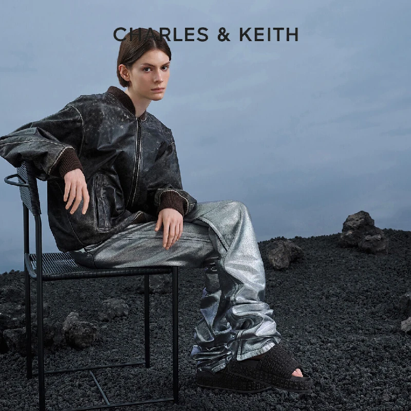 CHARLES & KEITH欧若风褶皱一字带外穿厚底拖鞋 CK1-70381099