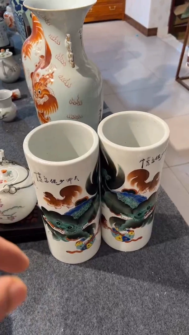 摆件瓷摆件瓷摆件瓷摆件黑色狮子冒桶