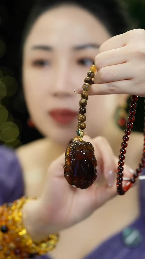 琥珀项链未镶嵌灵草珀貔貅吊坠