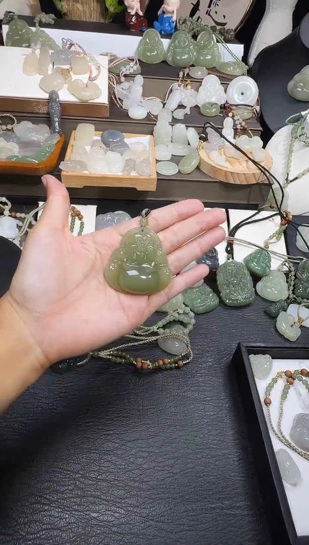 颈饰未镶嵌和田玉❀*思49高冰佛公
