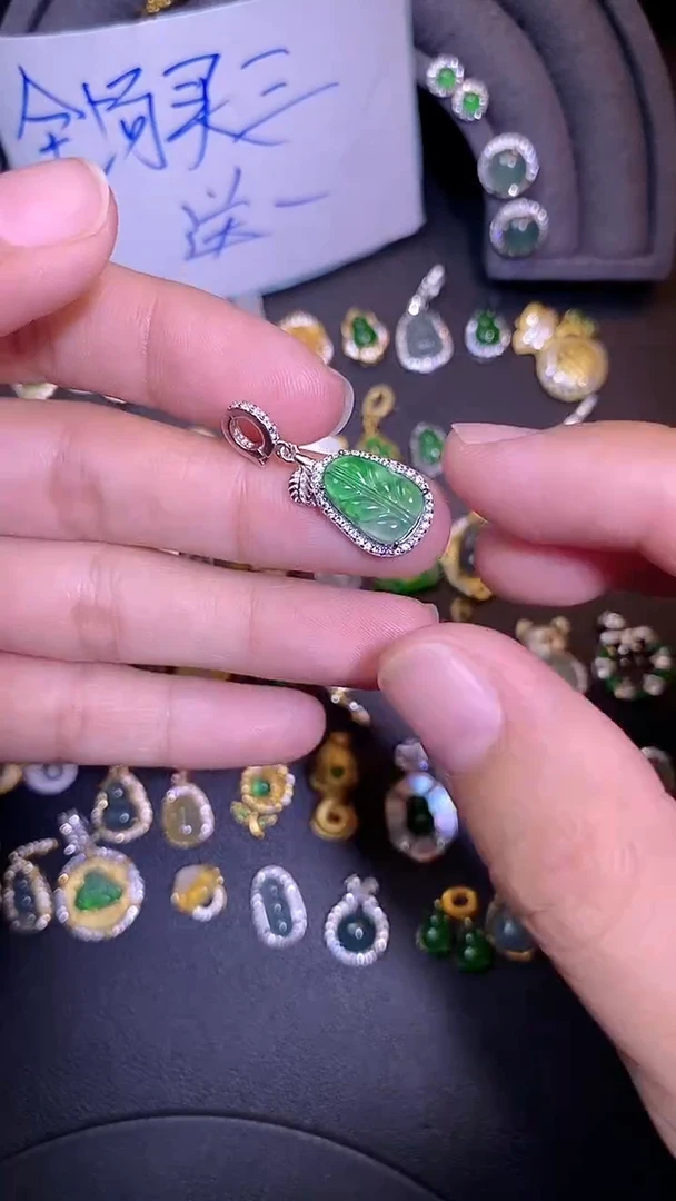 吊坠(不含链)银S925镶嵌翡翠1