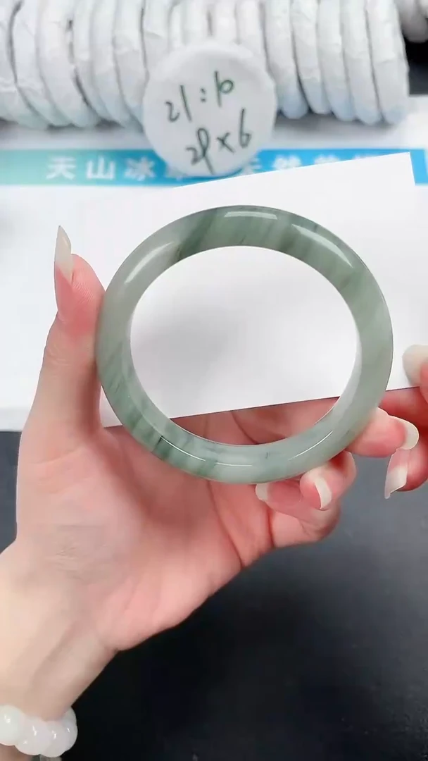 【闪购商品】石英质玉手镯未镶嵌151-58.5