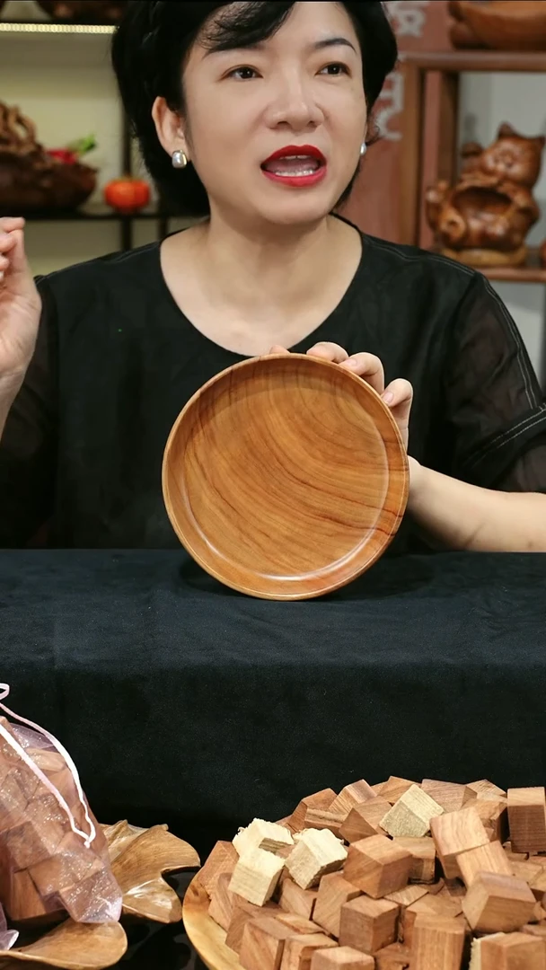 木香樟木实木小圆盘0559