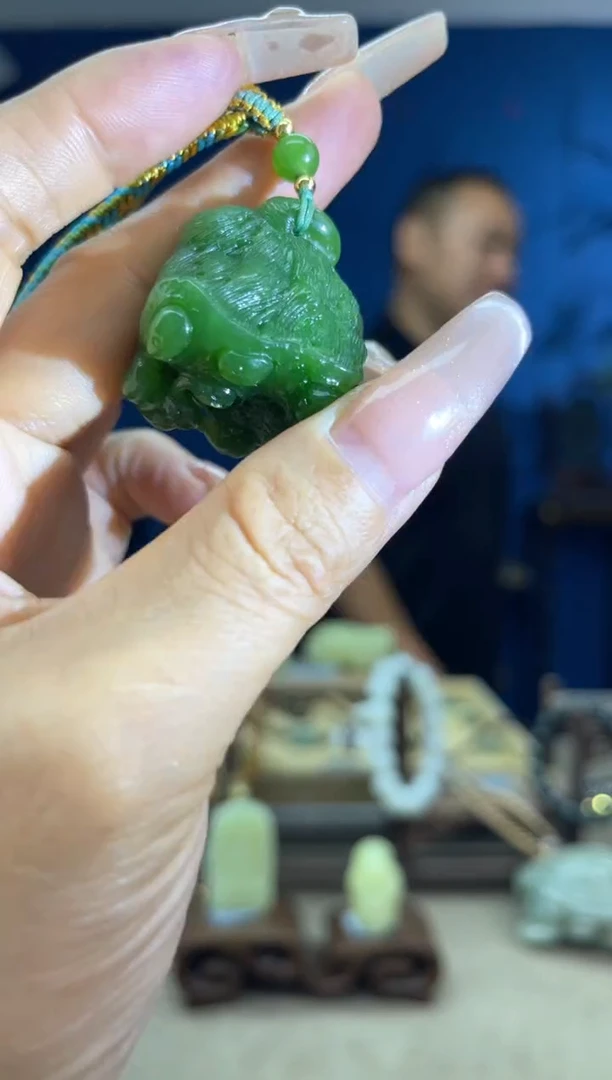 和田玉未镶嵌颈饰1