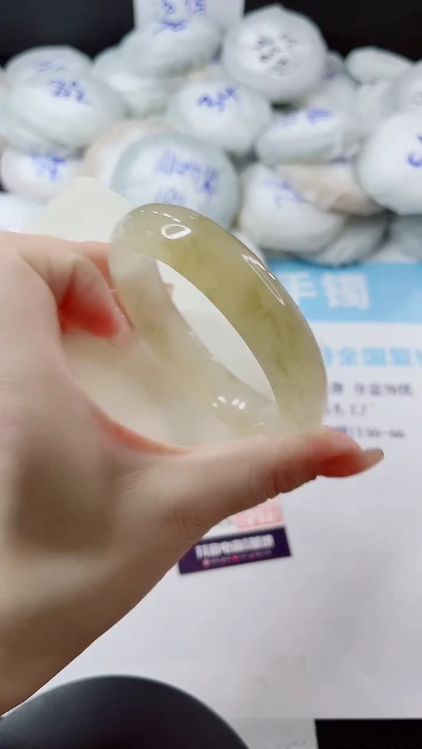 未镶嵌手镯石英质玉多样性发货V28-62