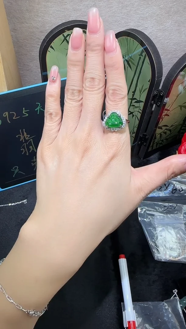 无925银阳绿佛公戒指