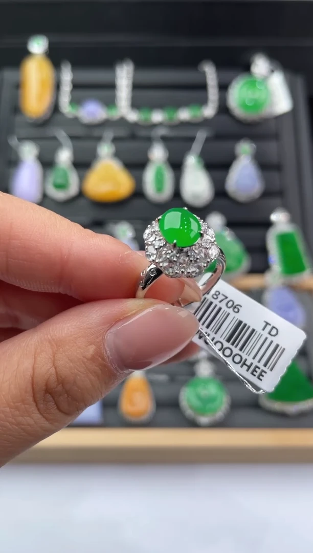 18K金镶嵌戒指翡翠ZHG01126-26