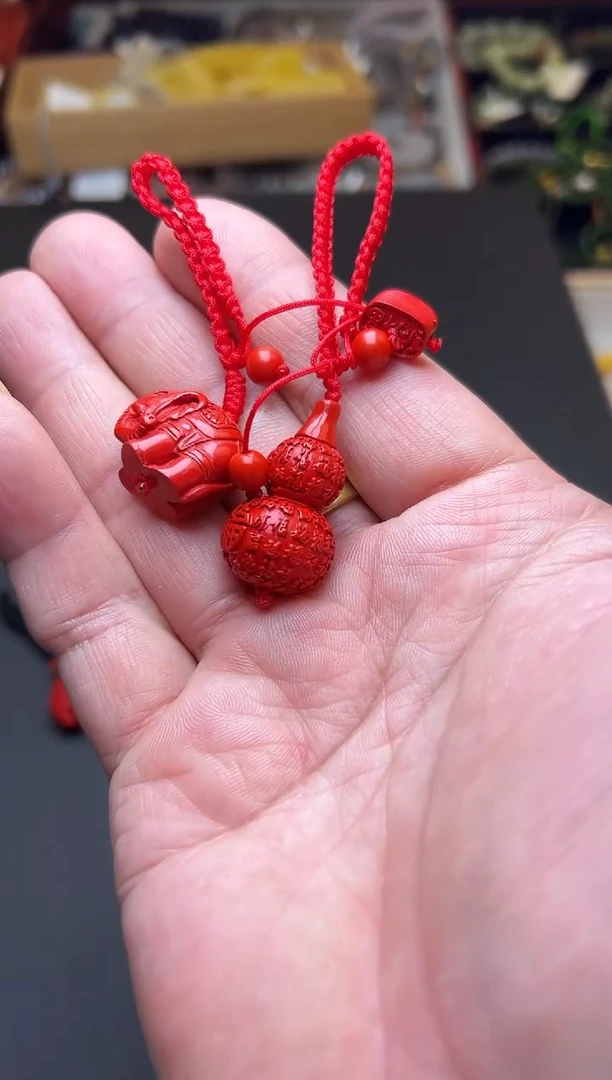 天然辰砂?****?朱砂挂件
