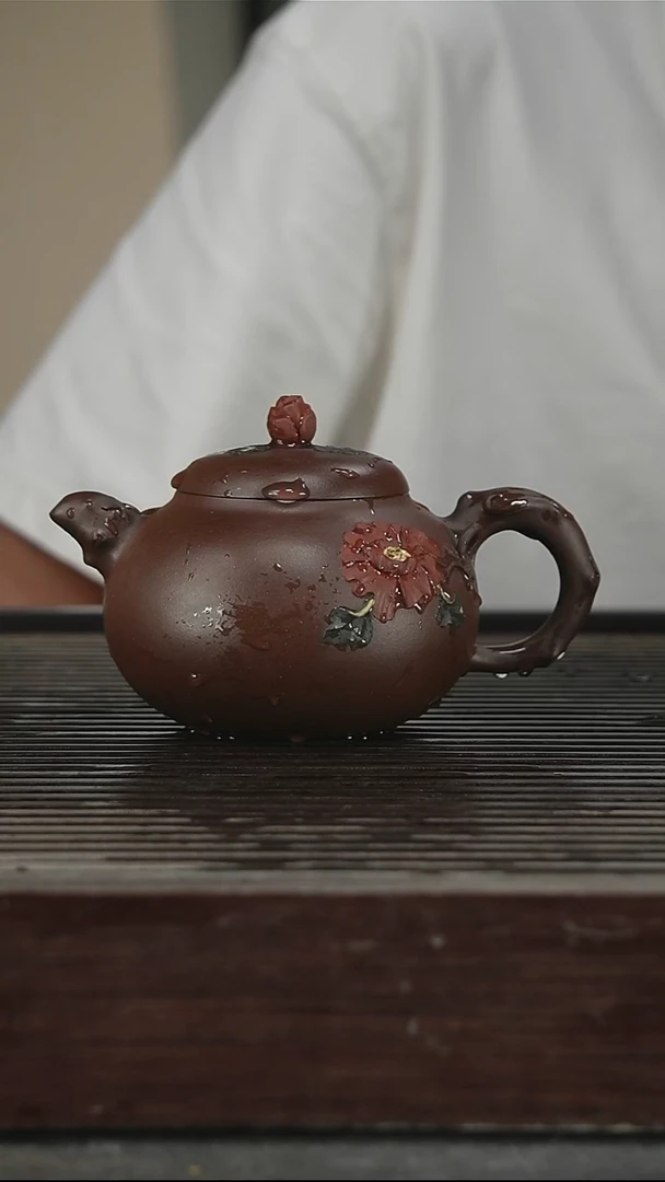 茶壶紫砂王岳龄，带证400CC185号