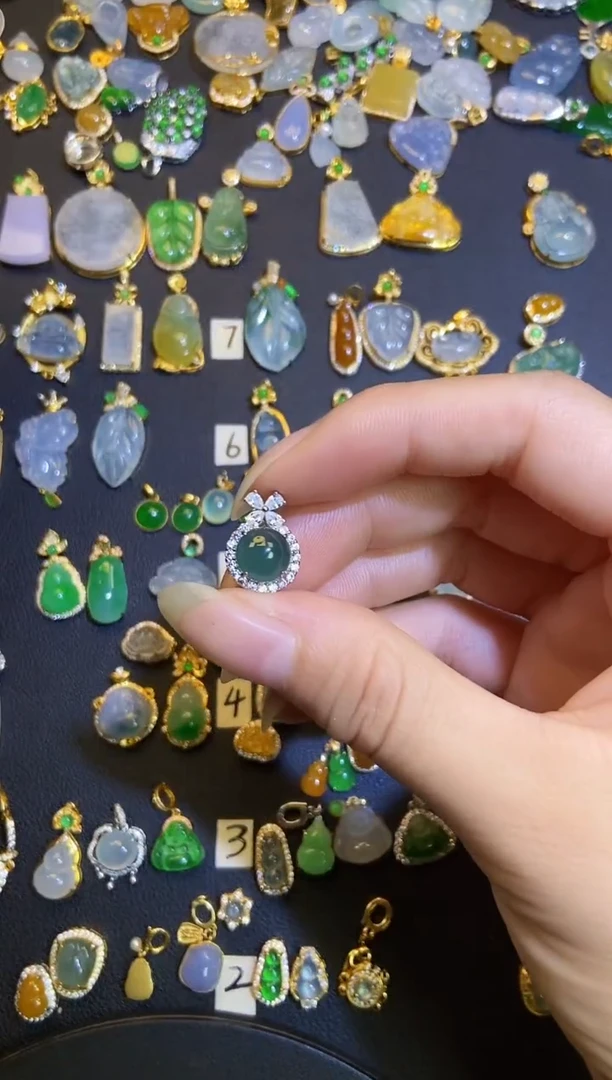 吊坠(不含链)18K金镶嵌翡翠天然A货翡翠