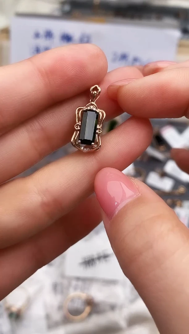 颈饰18K金镶嵌碧玺-专柜-