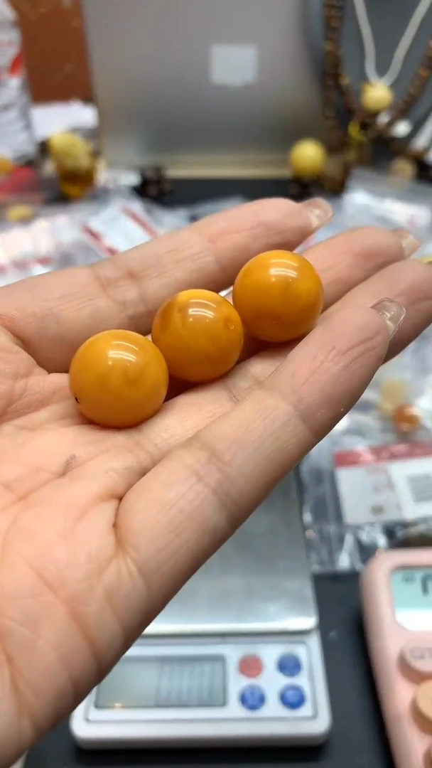 【闪购商品】未镶嵌琥珀珠宝奇石694多样性发其一