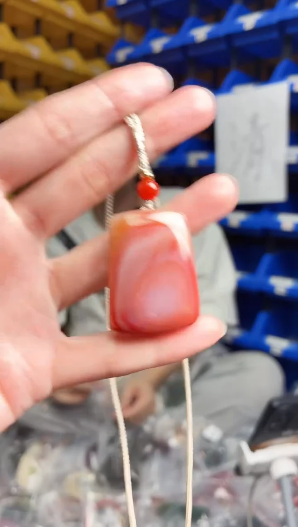 颈饰未镶嵌南红玛瑙1000