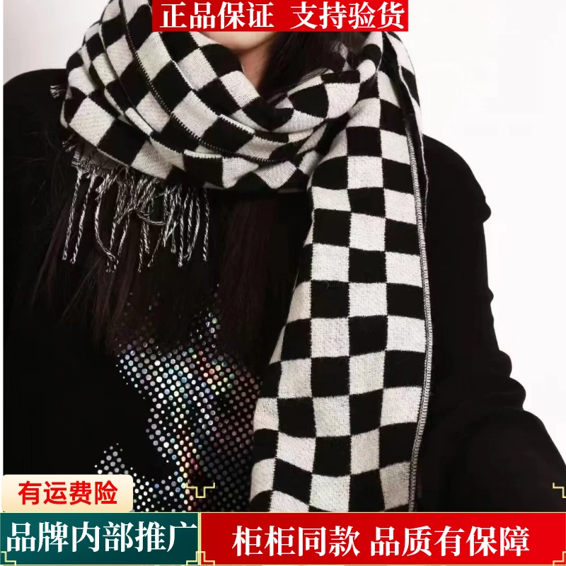 【商场同款】秋冬时尚新款百搭气质保暖棋盘格围巾摩登猫5800038