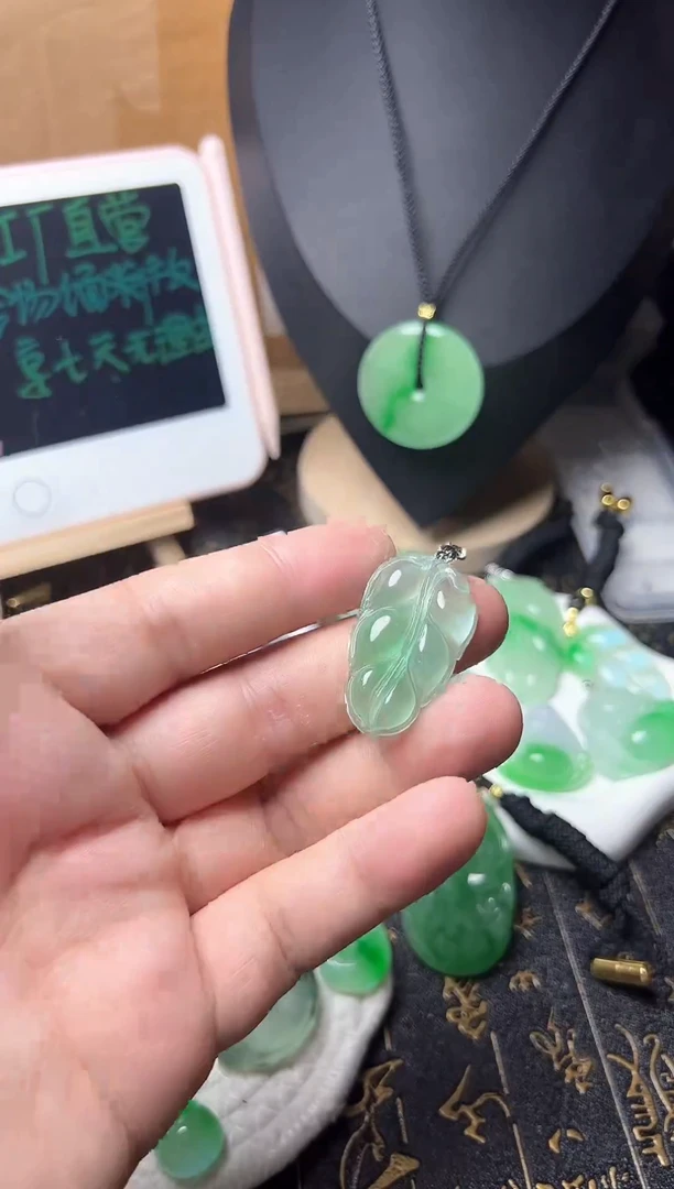 颈饰未镶嵌翡翠所见即所得，一图一物
