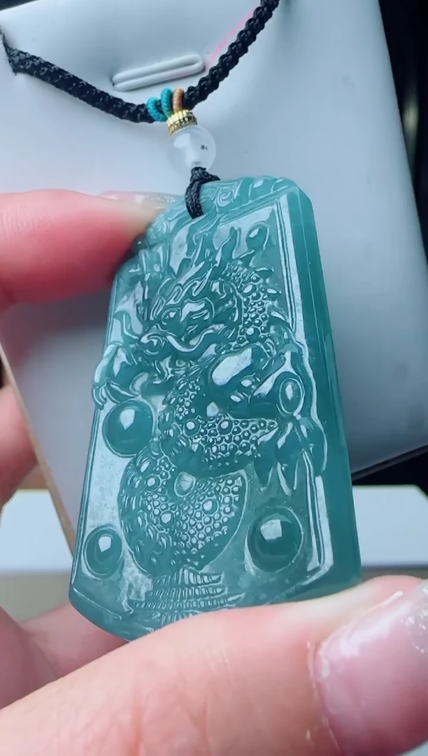 【闪购商品】翡翠颈饰未镶嵌多样性随机一件发货